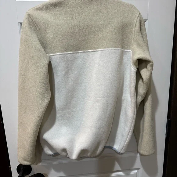 Patagonia Cream and Gray Fleece Synchilla Jacket - Picture 5 of 5